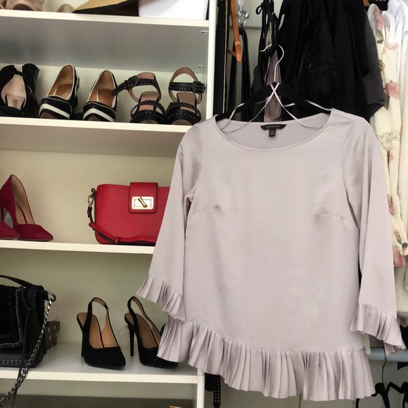3/$30 SILVER BANANA REPUBLIC BLOUSE- WORN TWICE - Picture 1 of 3